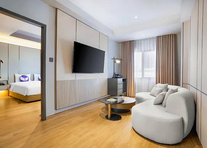 Fox Hotel Nagoya Batam