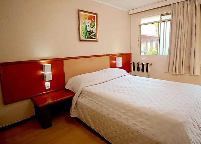 Lira Hotel Curitiba