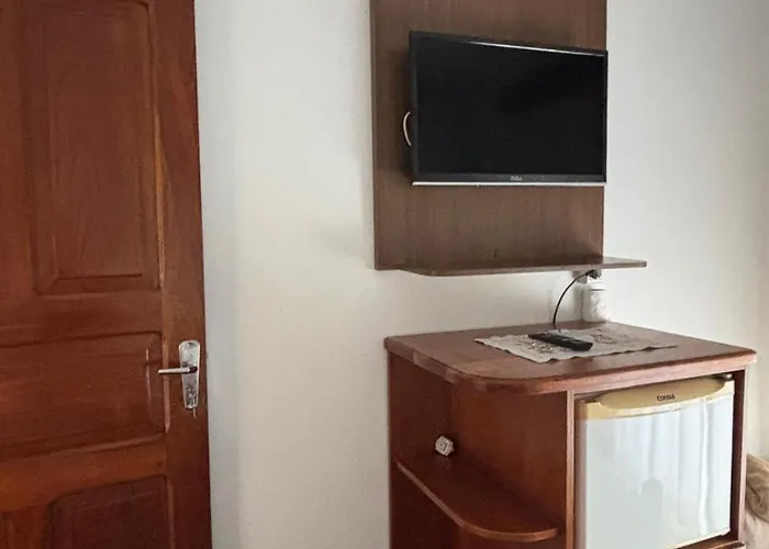 Hospedaria Gãstehaus Enzian Treze Tílias