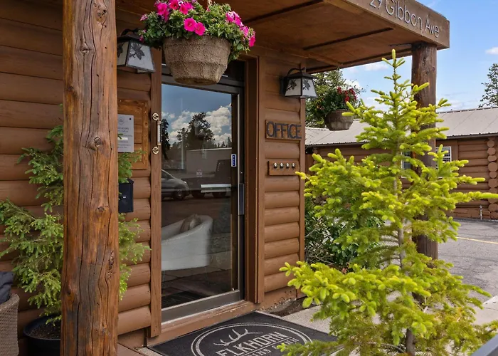 Elkhorn Cabins And Inn