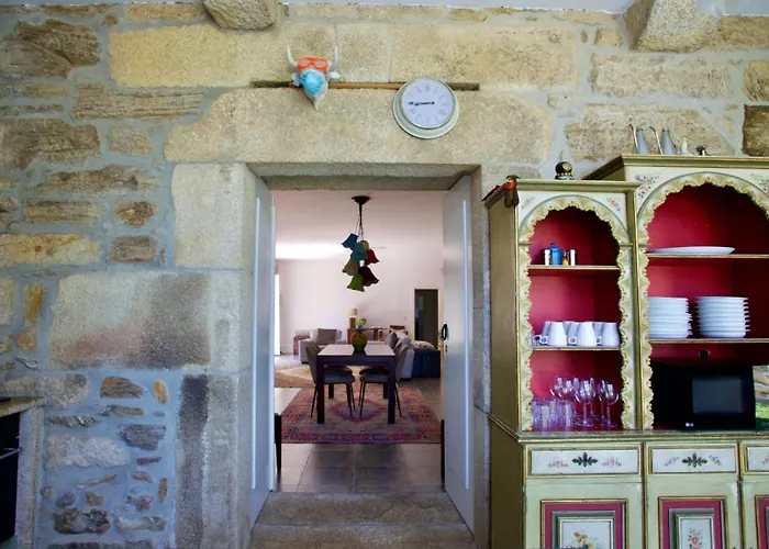 Casa Dalevada, Veade