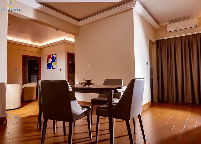 Hotel La Falaise Bonapriso
