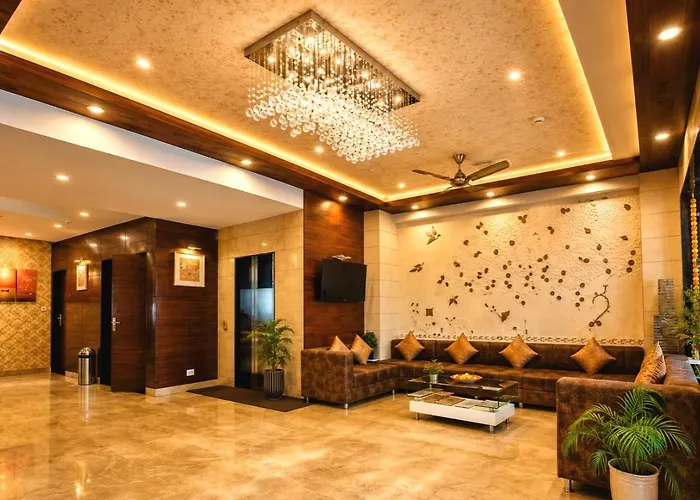 Opulence Inn - 500 Meters From Railway Station