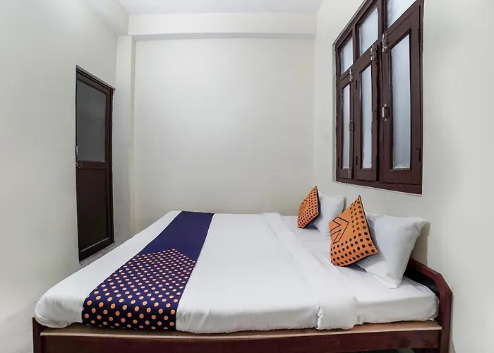 Spot On Hotel Aina