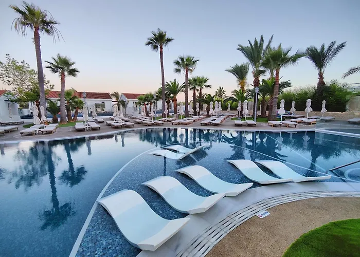 Bohemian Gardens Hotel
