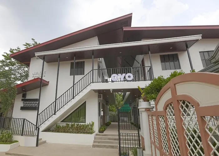 Oyo 736 Jade Apartelle