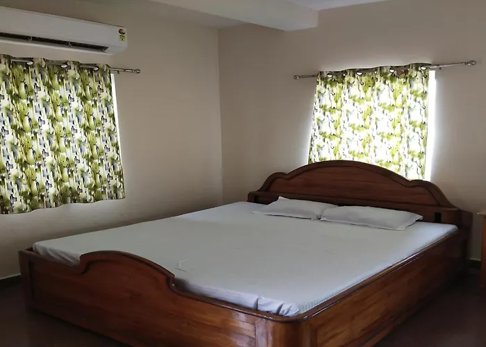 Spot On Senapati Inn Khandagiri