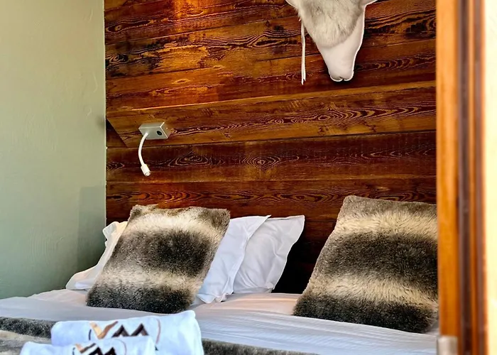 Hotel Ski Lodge - Chambres & Appartements - Village Montana
