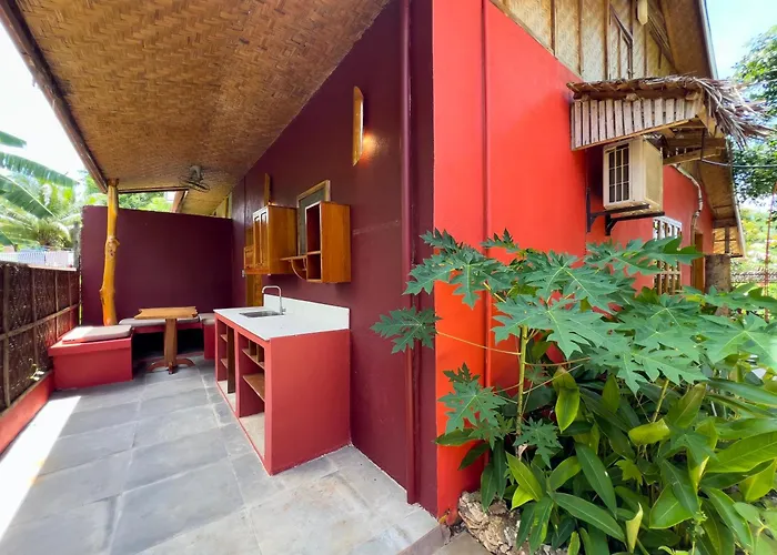 Nakabalo Guesthouse & Restaurant