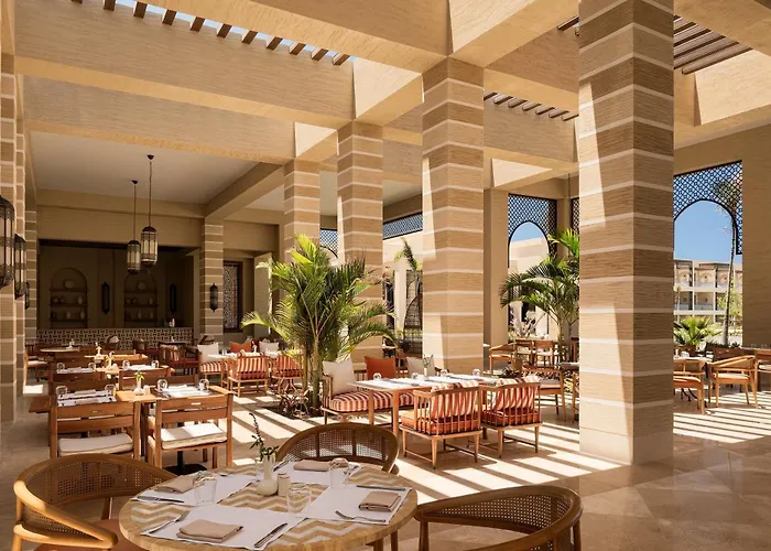 Sakhra Hotel & Spa, Almaza Bay
