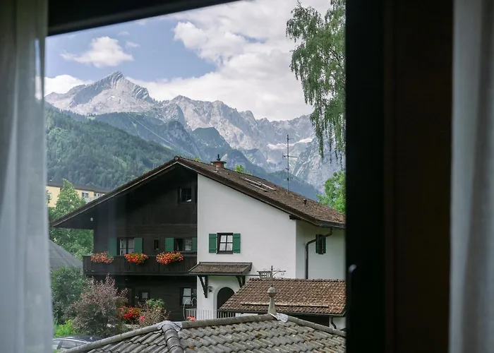 HENRI Country House Garmisch-Partenkirchen