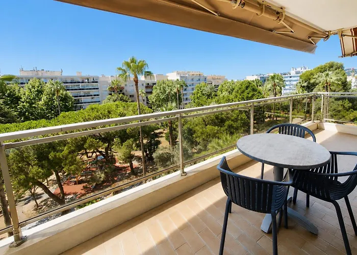 The Originals Boutique, Hotel Les Strelitzias