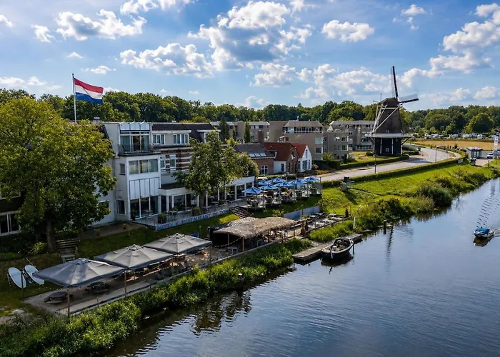 De Zon Hotel & Restaurant By Flow