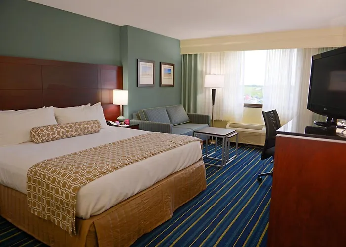 Crowne Plaza Virginia Beach Town Center By Ihg
