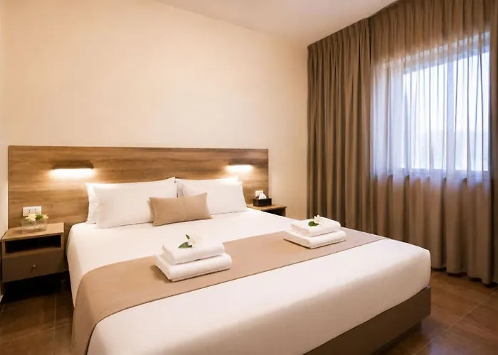 Iris Flower Hotel