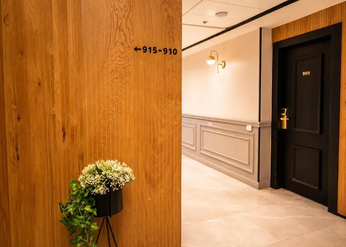 Royal Plaza Hotel