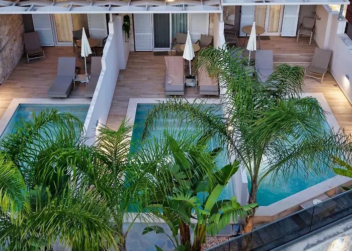 Sarantis Hotel