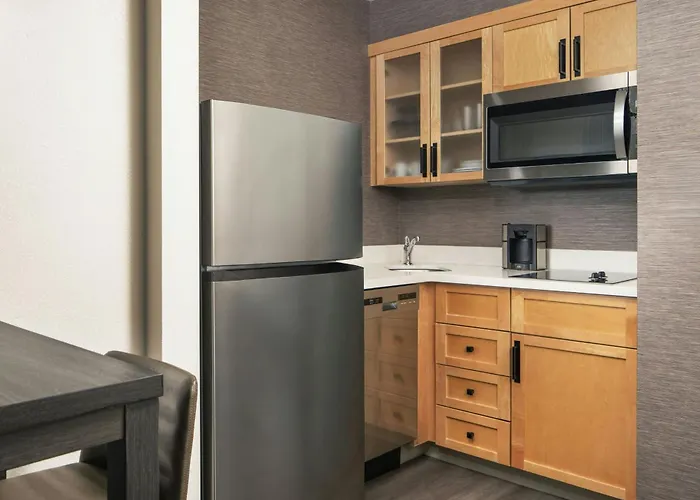 Residence Inn By Marriott Montreal Airport
