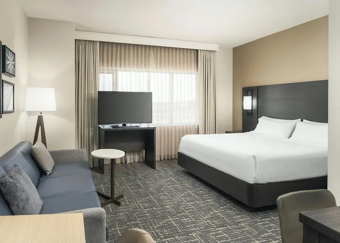 Residence Inn By Marriott Montreal Airport
