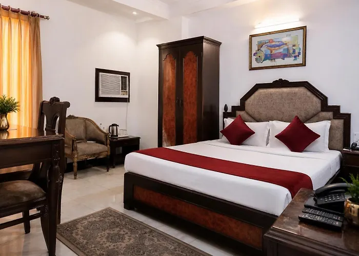 Hotel Sunshine - Karol Bagh Budget Stay At New Delhi