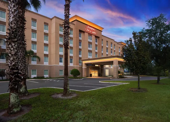 Hampton Inn & Suites - Deland