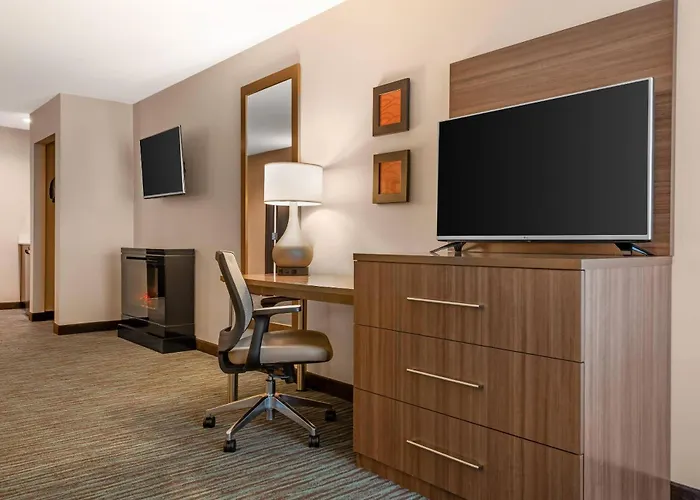 Comfort Inn & Suites Calgary Airport - North