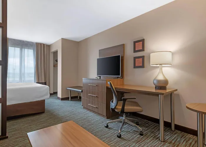 Comfort Inn & Suites Calgary Airport - North