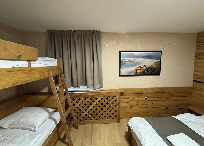 Bed & Breakfast Lakebled House
