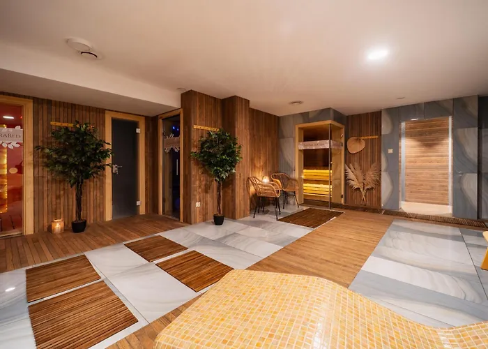Hotel Cztery Pory Roku Business & Spa