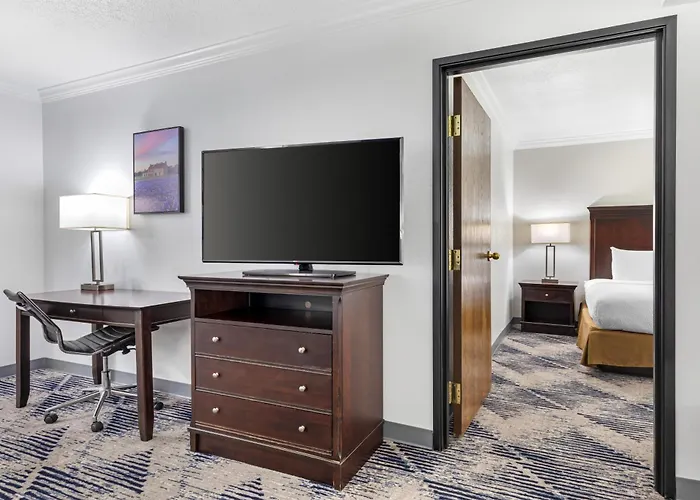 Best Western Plus Southpark Inn & Suites