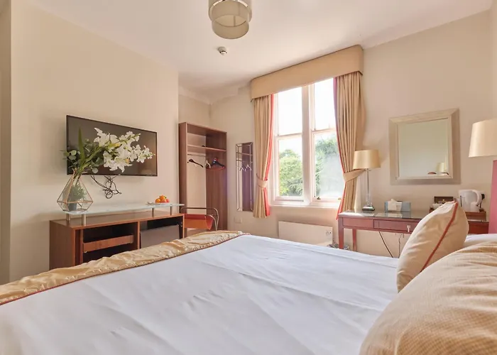 Kings Park Hotel