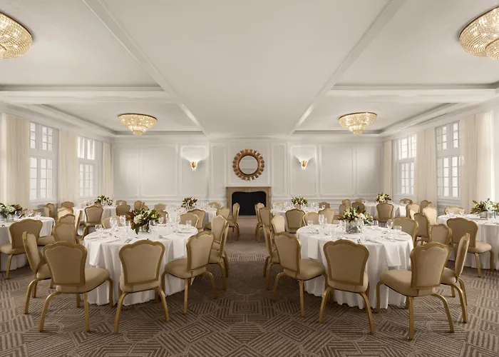 The Stoneleigh, Autograph Collection