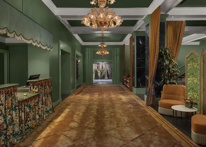 The Stoneleigh, Autograph Collection