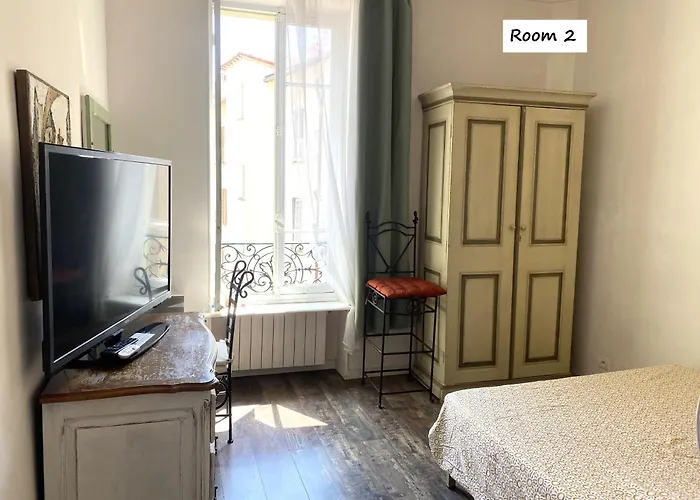 Nice Center Room