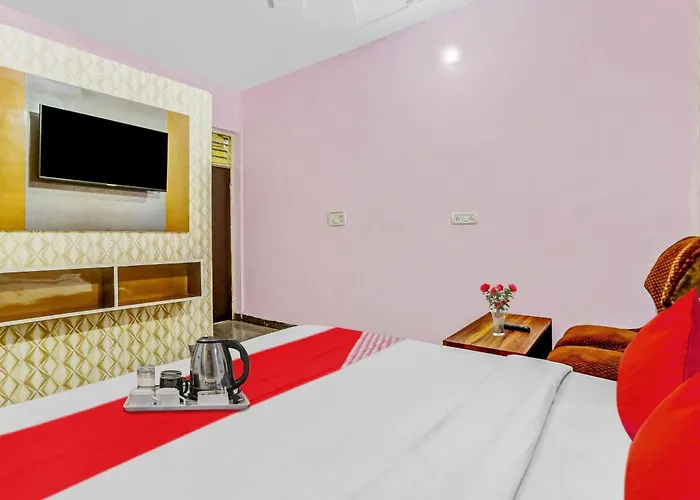 Hotel O K D Guest House