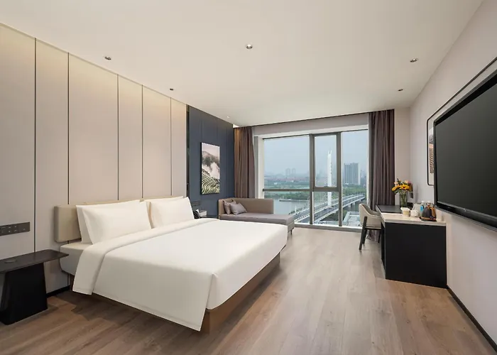 Atour Hotel Nantong Longxin Plaza