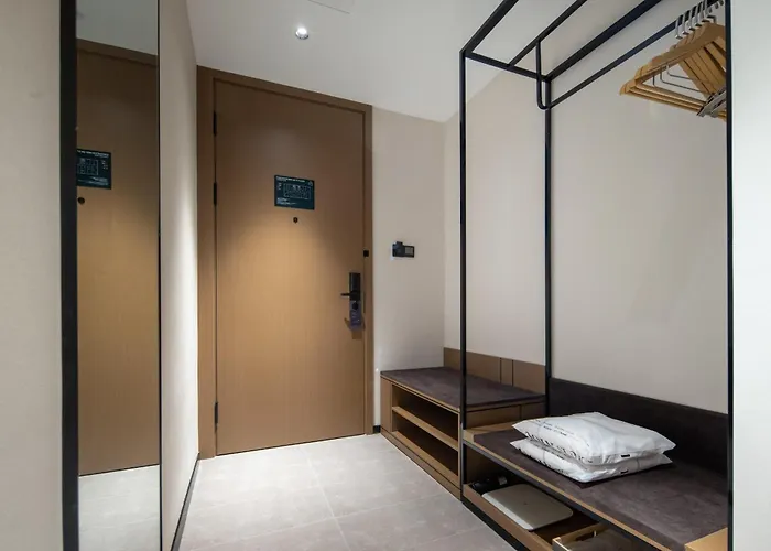 Atour Hotel Nantong North Street Vientiane City