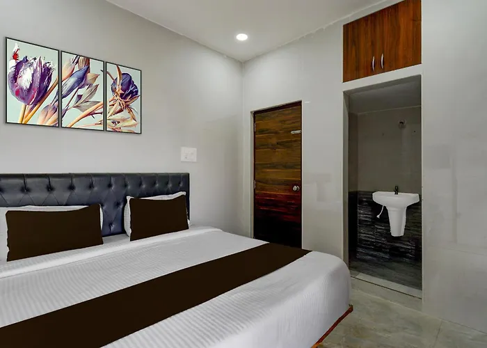 Hotel O Dolphin Luxury Ac Rooms