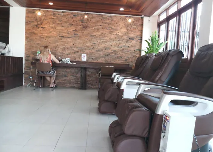 The Guest Hotel & Hostel