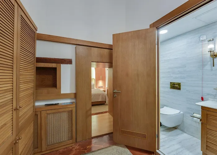 Silk Road Museum Hotel