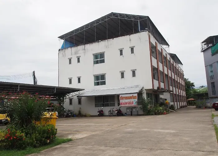 Phetsuwan Hotel