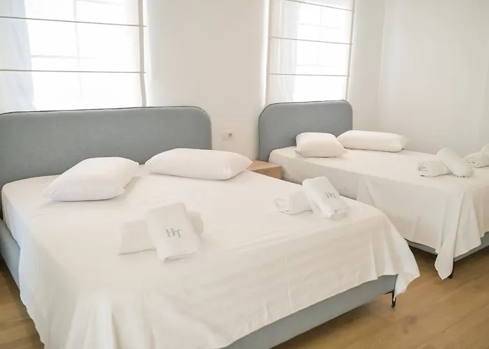 Trevi Hotel & Restorant, Shengjin
