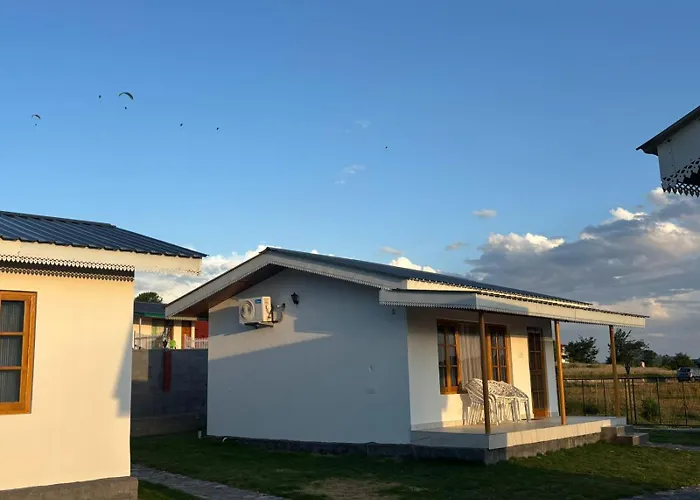 Saanjh Cottages - Hotel In Bir Billing