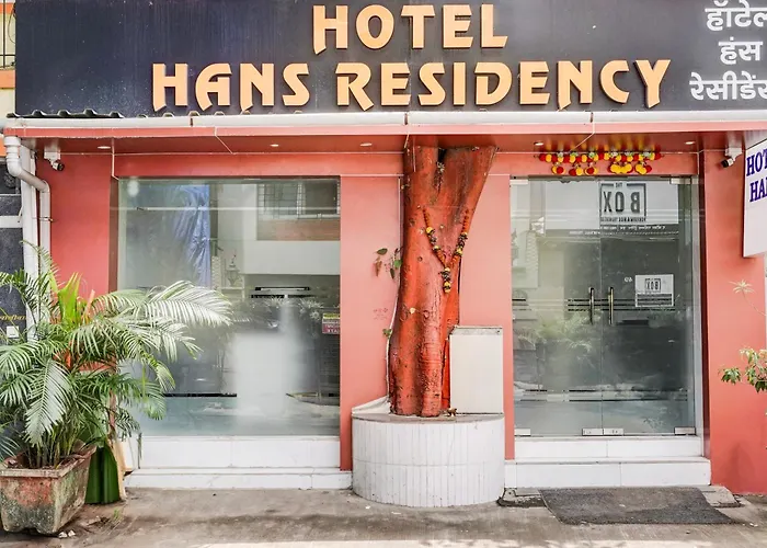 Hotel O Hans Residency