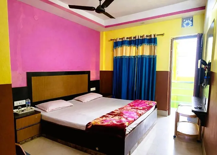 Goroomgo Samrat Palace Puri Near Sea Beach With Parking Facilities - Restaurant Available - Couple Friendly