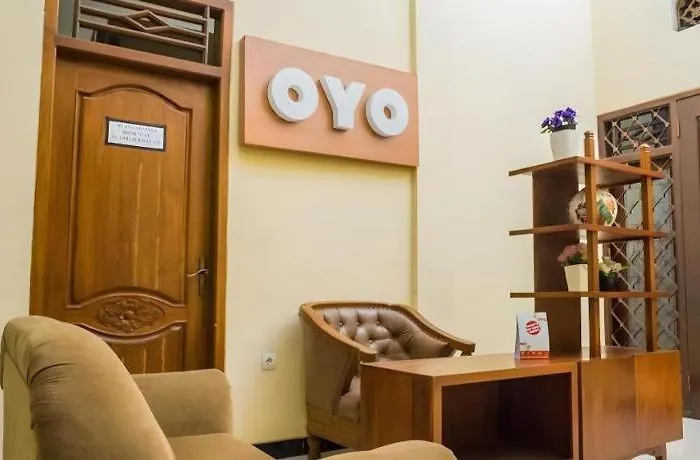 Oyo 643 Al Thalib 8 Syariah