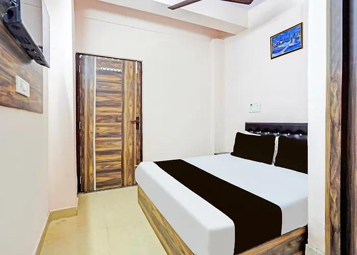 Hotel O Star Inn Residency