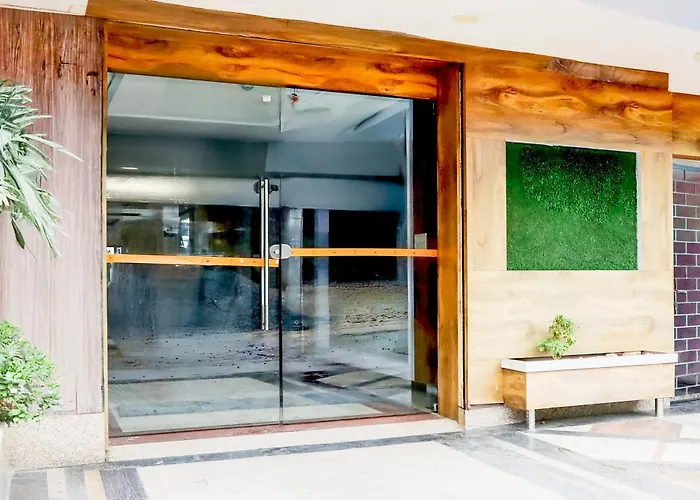 Super Townhouse Oak Dhanbad Near Sslnt College Formerly Kapson