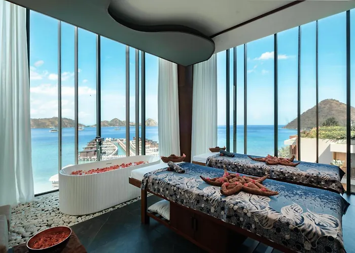 Katamaran Hotel & Resort Komodo