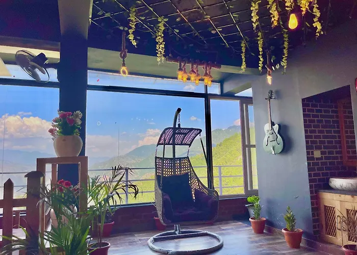 Hotel Golden Temple View By La Casa With Swimming Pool